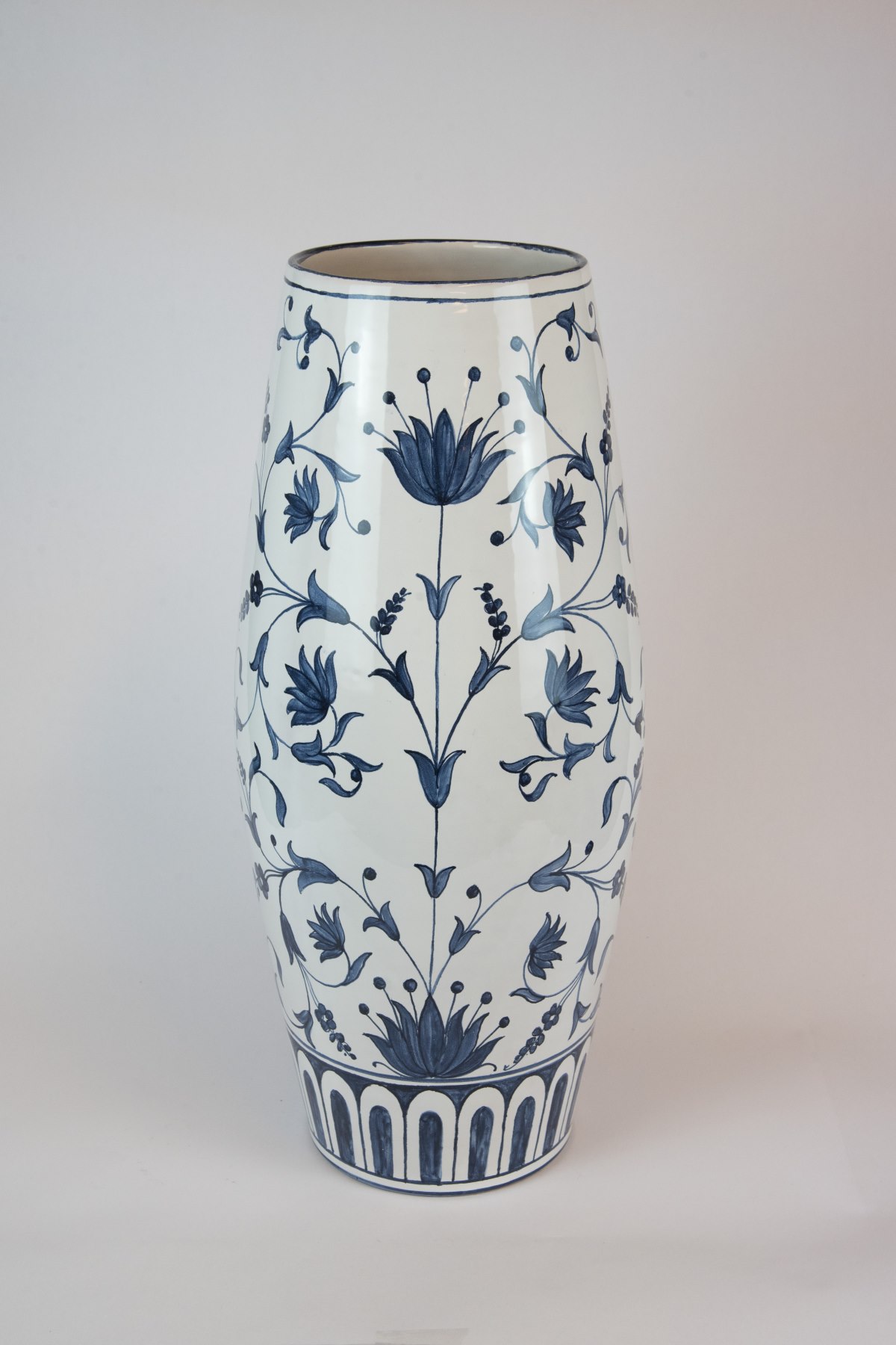 Grande vaso decoro orientale. Tradizione. Ceramiche Pierluca. Albisola, Savona.